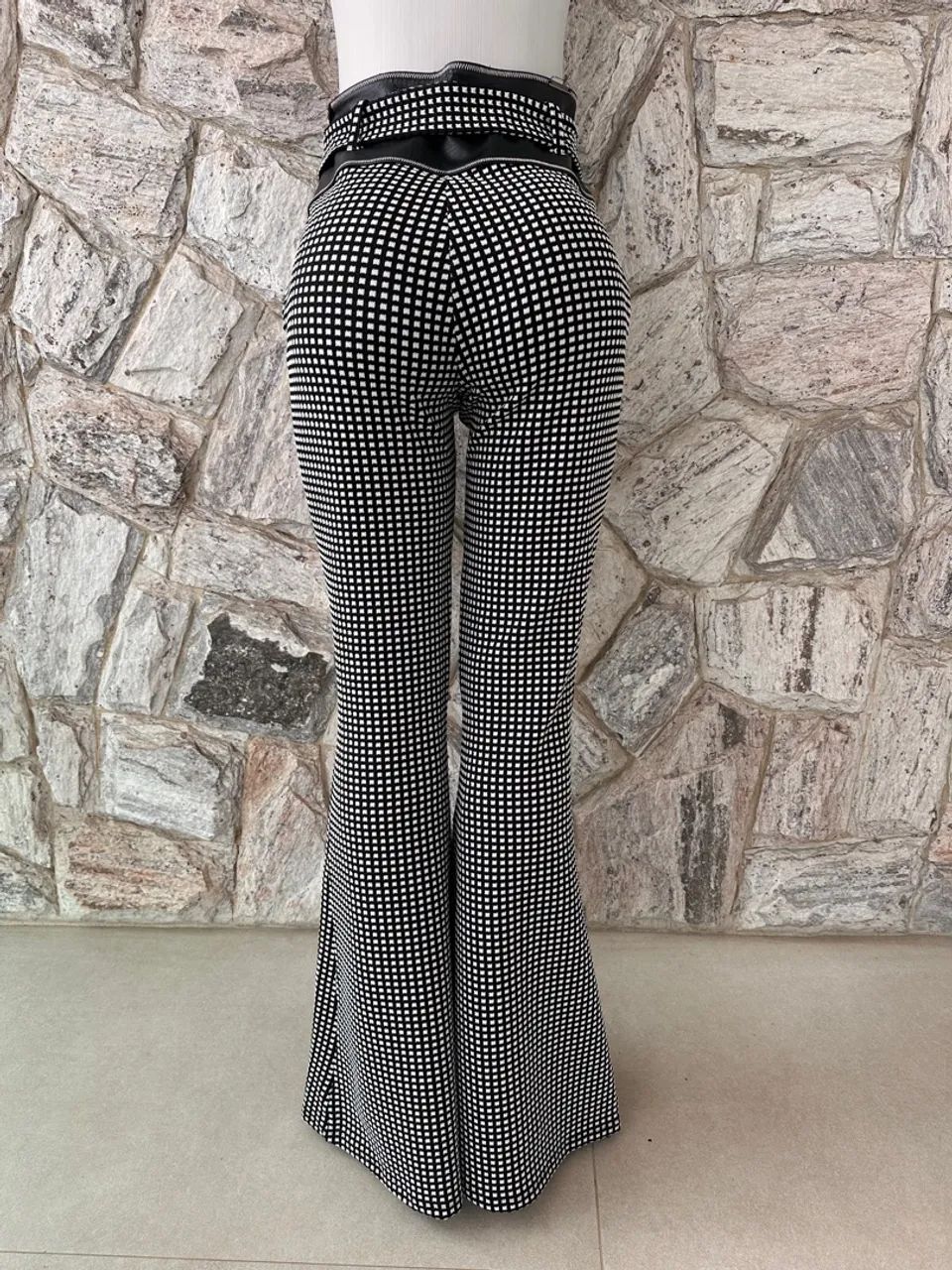 Calça flare Xadrez Lança Perfume  - Foto 5