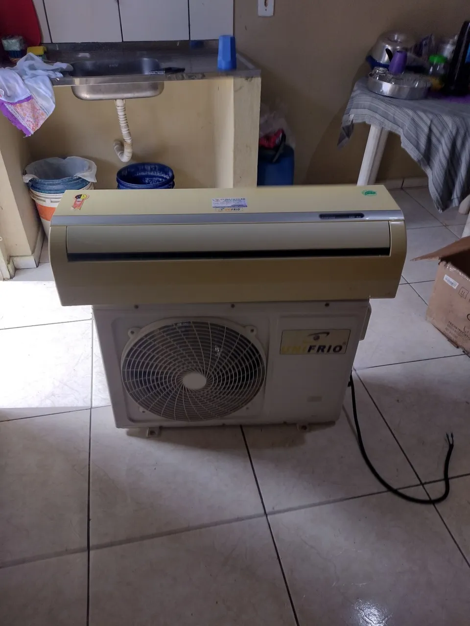 VENDO CENTRAL UNIFRIO 18 MIL BTUS