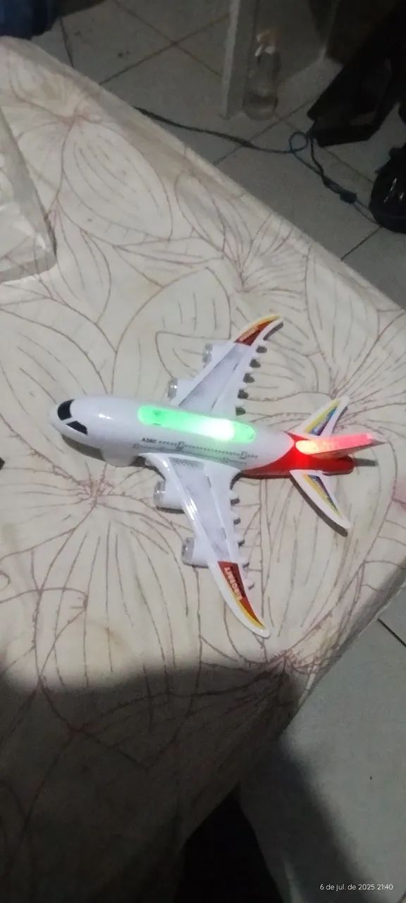 Avião Bate e Volta Aero Toy - Foto 4