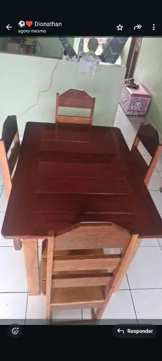 Mesa de Jantar em Madeira Maciça