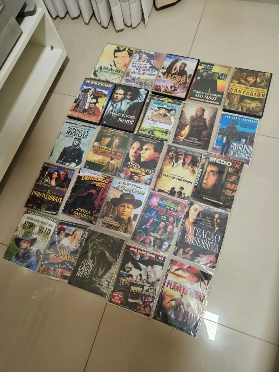 Lote com 237 DVDs - Filmes Variados - Foto 3