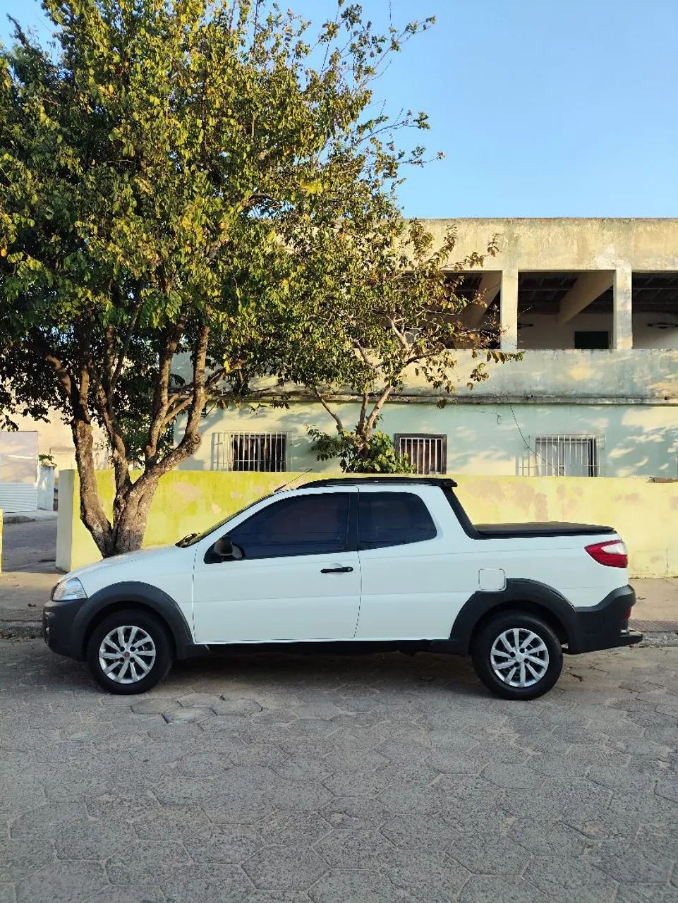 Fiat Strada Working 1.4 MPI Fire Flex 8V CD 2014