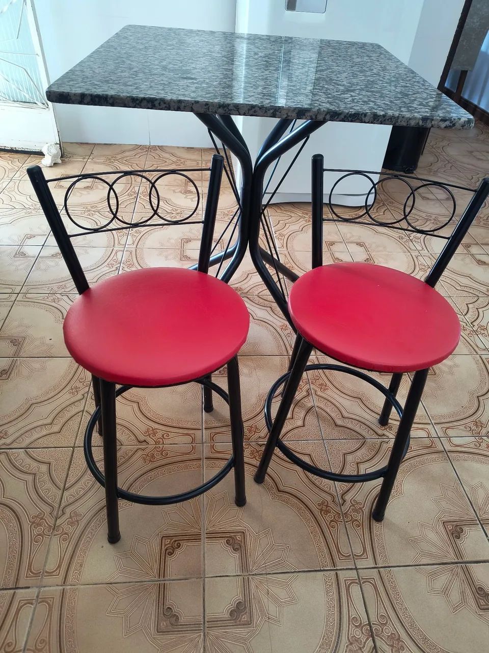 Mesa cozinha com 2 banquetinhas  - Foto 2