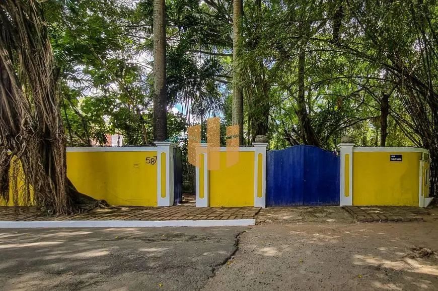 Linda Casa no Poço da Panela