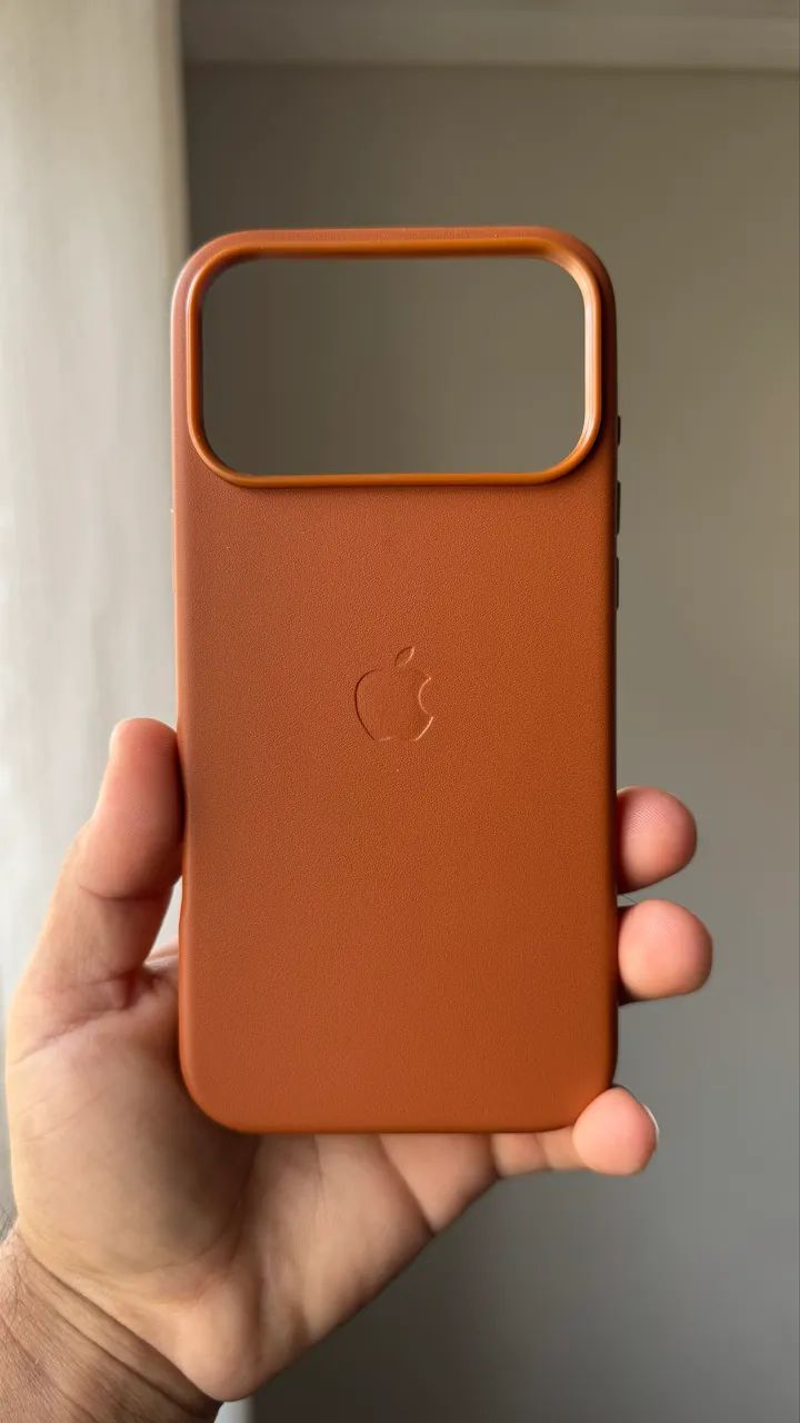 CAPA DE COURO + PEL 3D PARA IPHONE 17 PRO MAX