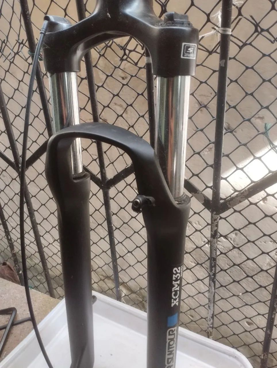 SUSPENSÃO SR SUNTOUR XCM 32 BOOST. CURSO 100MM - Foto 2