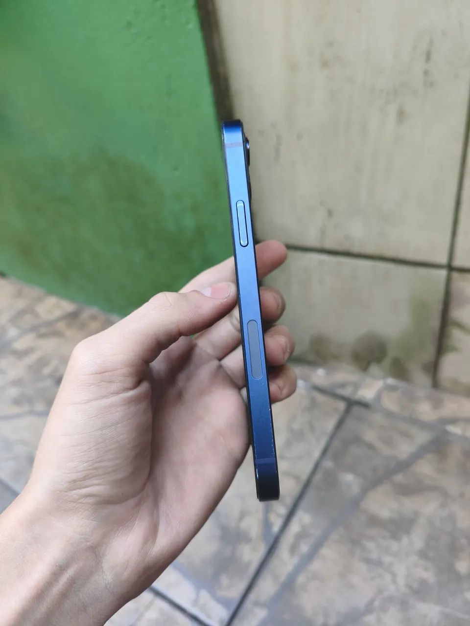iPhone 12