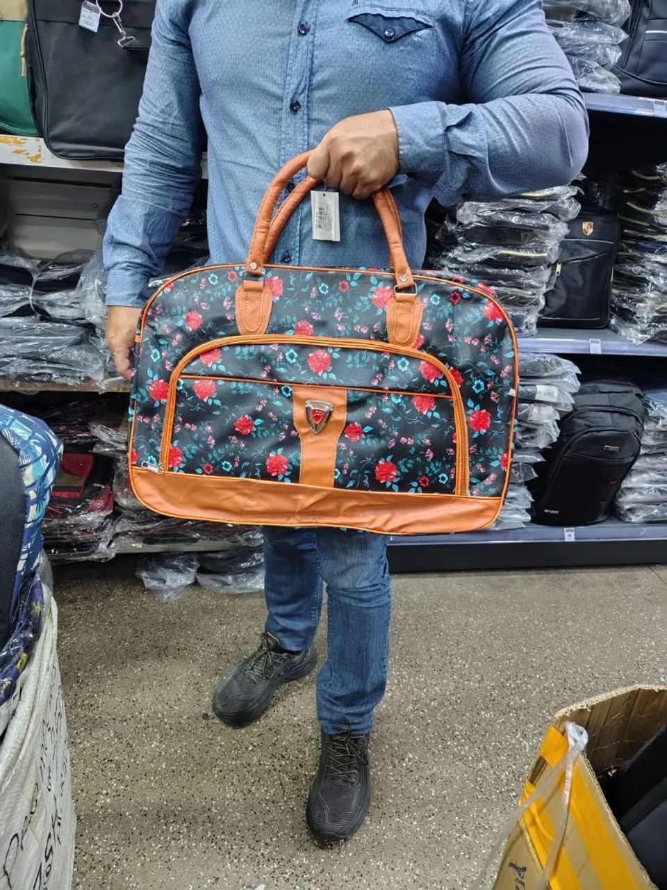 Bolsa de viagem - ENT GRÁTIS  - Foto 5