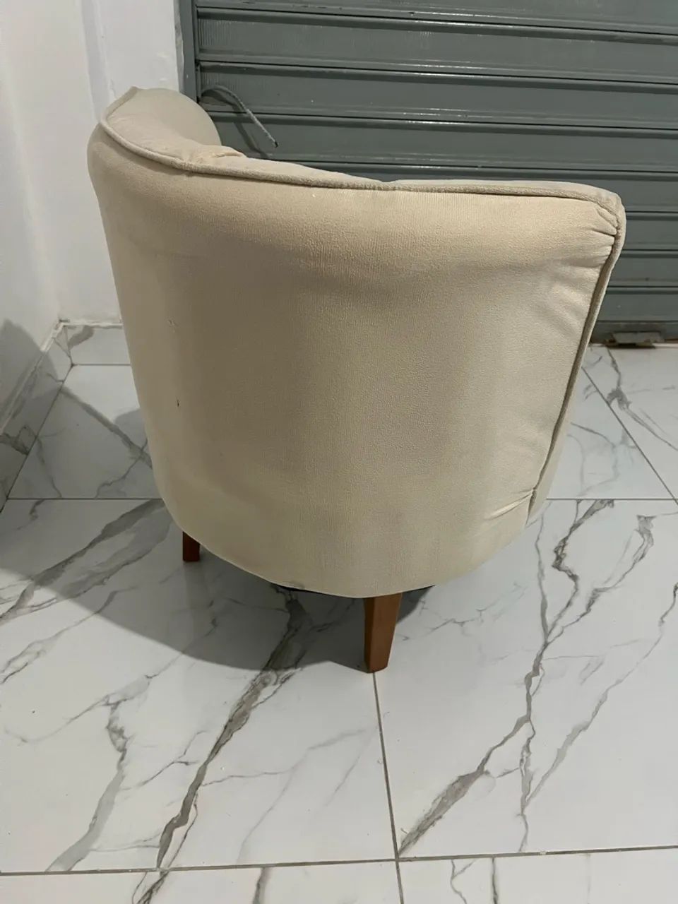 Poltrona cadeira orgânica suede bege  - Foto 5