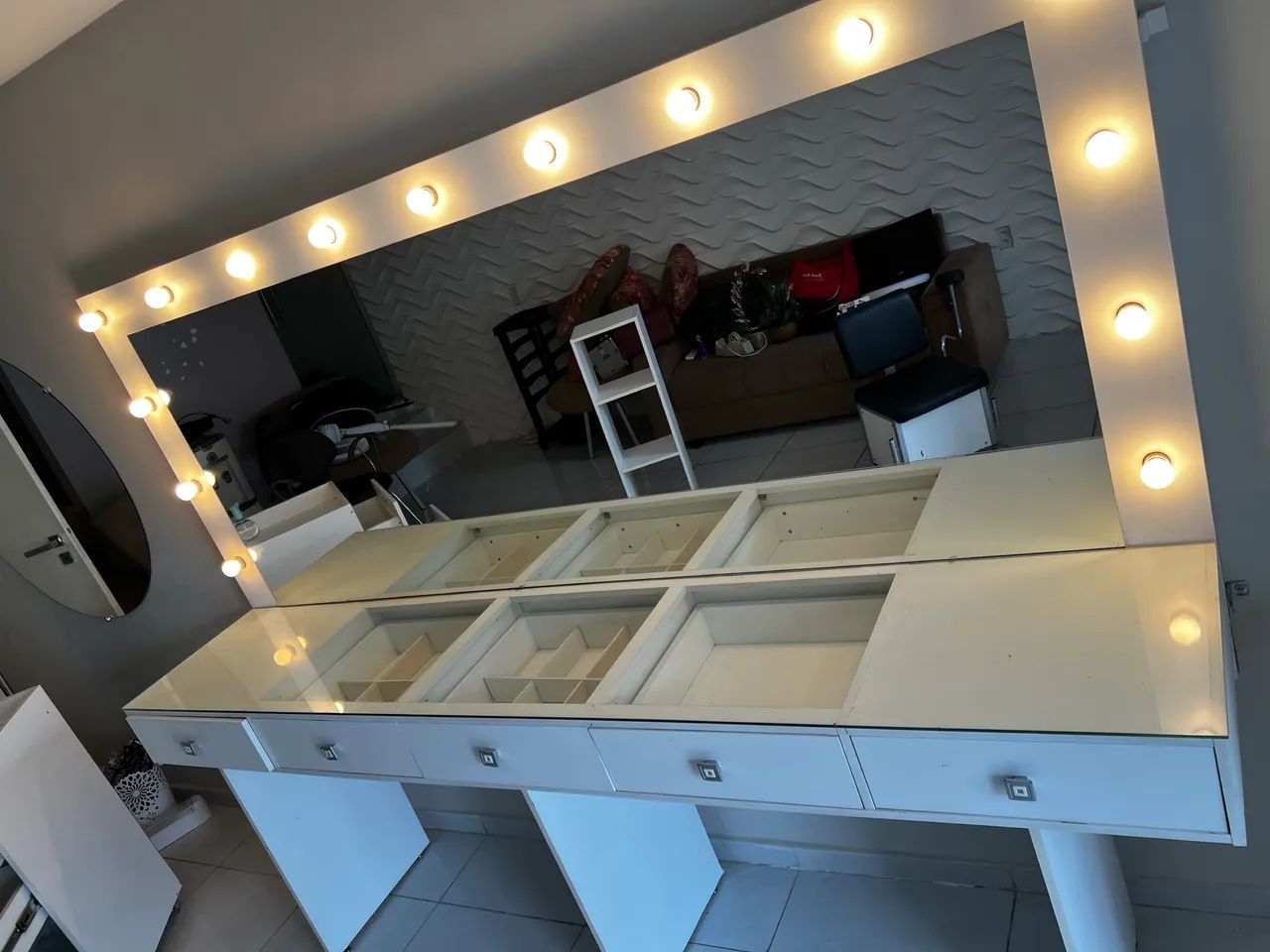 Bancada com espelho e camarim  - Foto 5