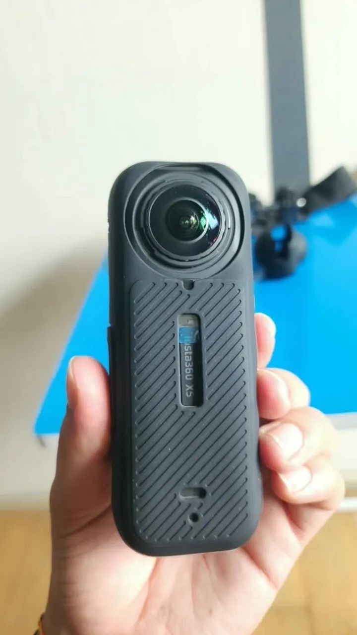 Insta360 X5