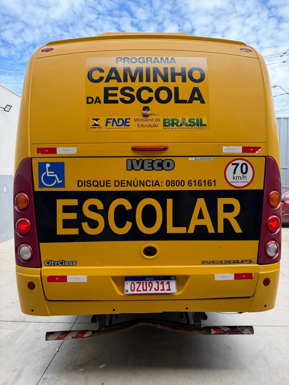 Micro Ônibus Iveco CityClass 70C17 Escolar  - Foto 5