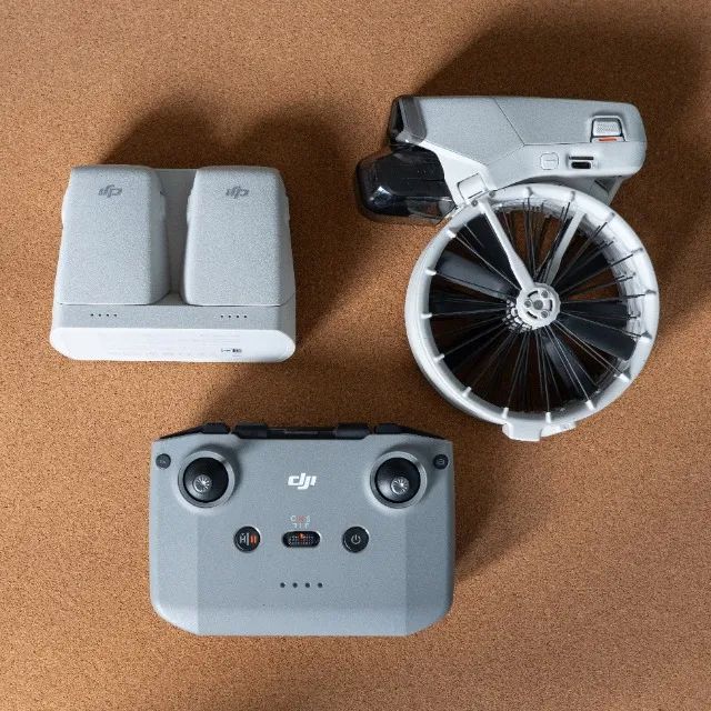DJI Flip - Fly More Combo