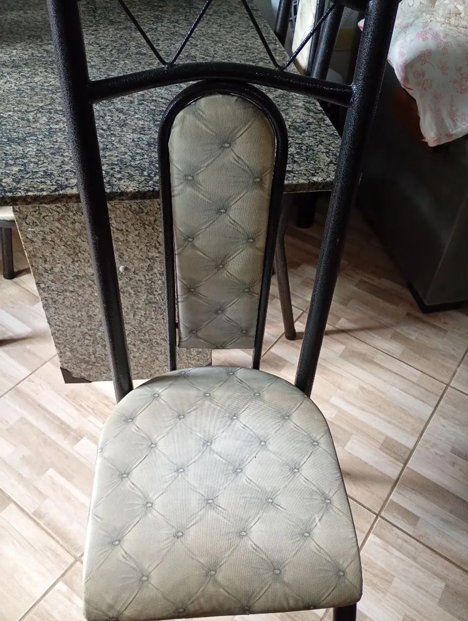 Mesa de mármore 4 cadeiras  - Foto 4