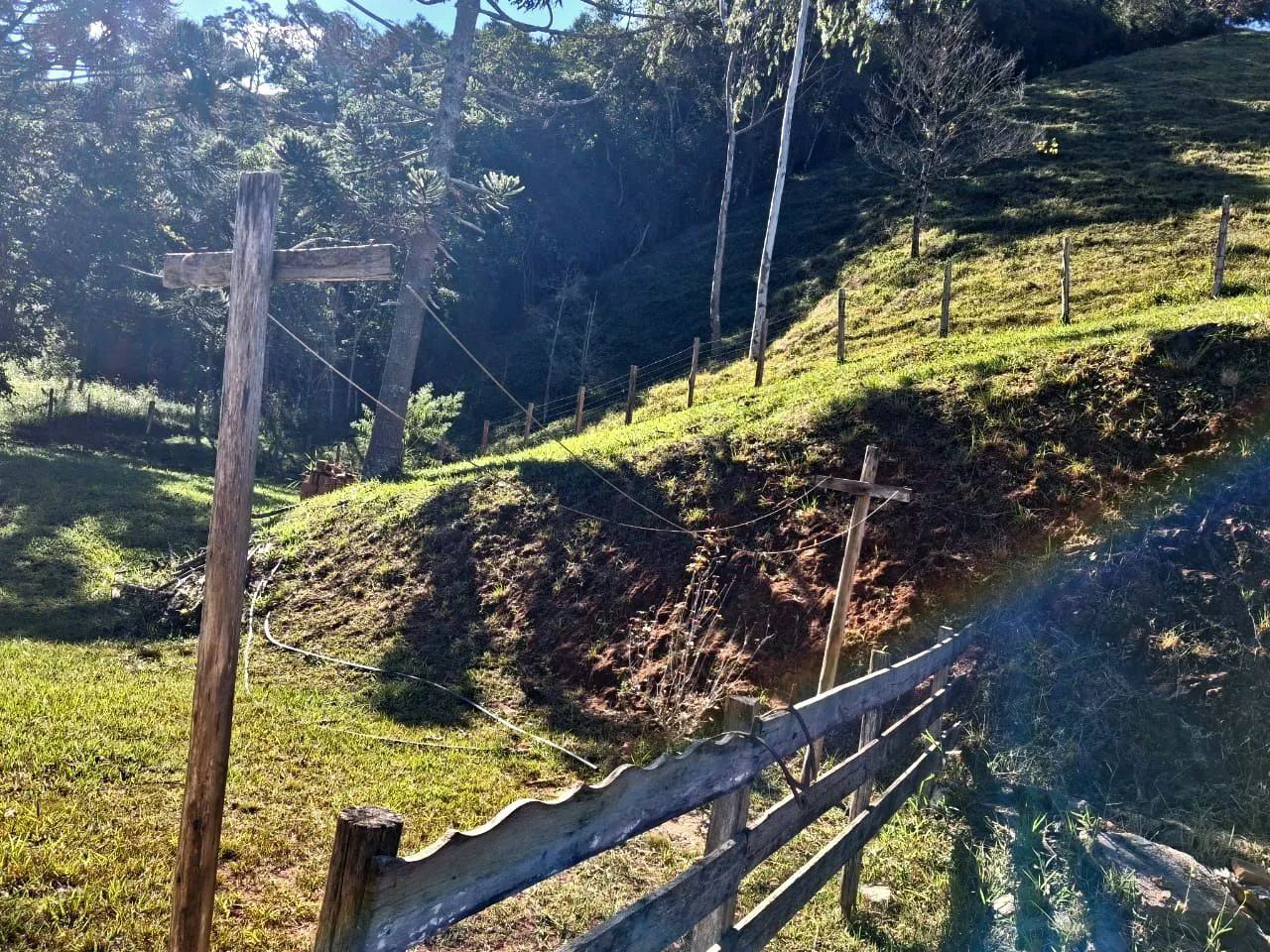 Chácara Chalé Rústico Pé de Serra-Sul de Minas. de  - Foto 5