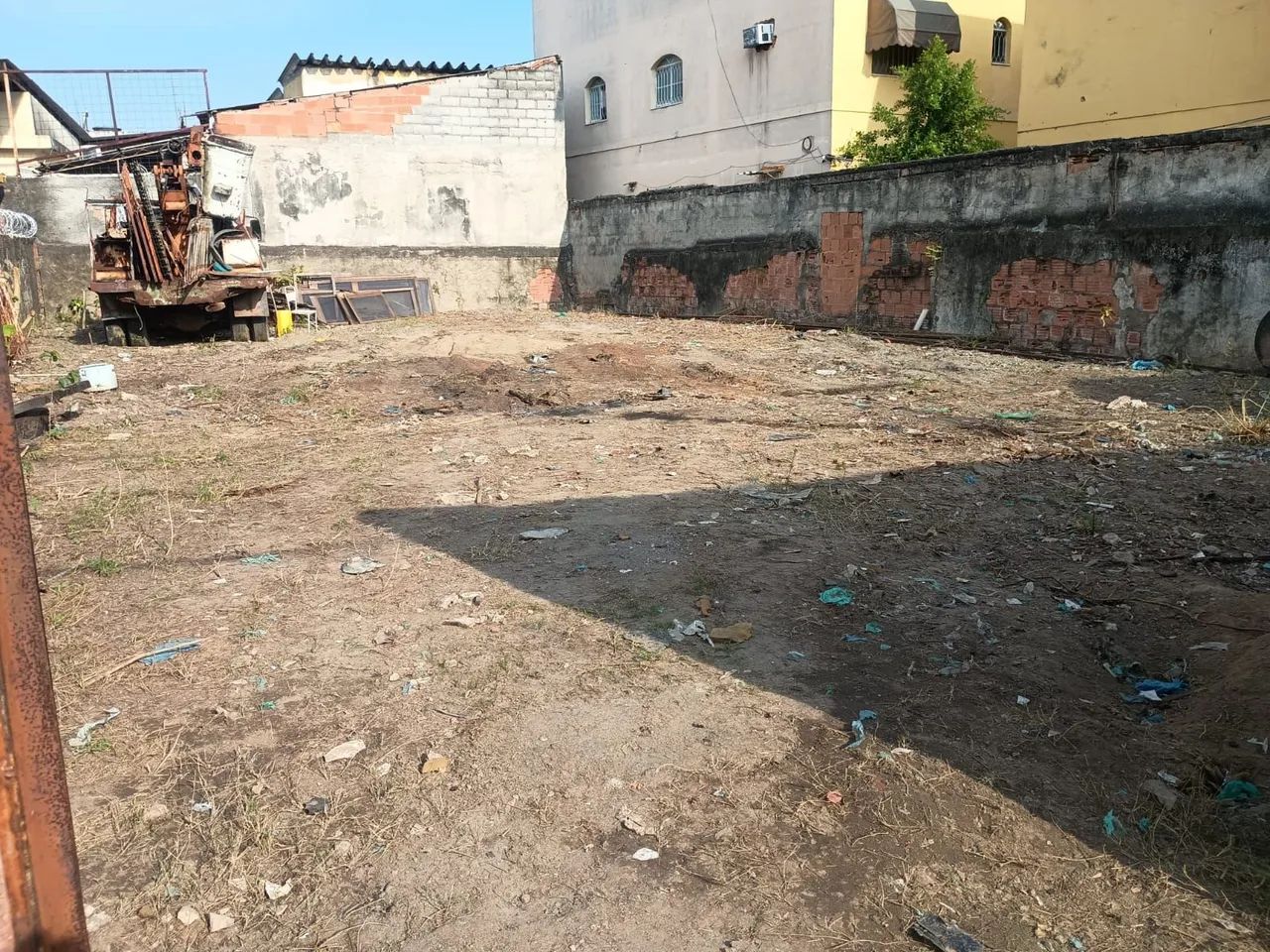 Alugo terreno pra negócios 