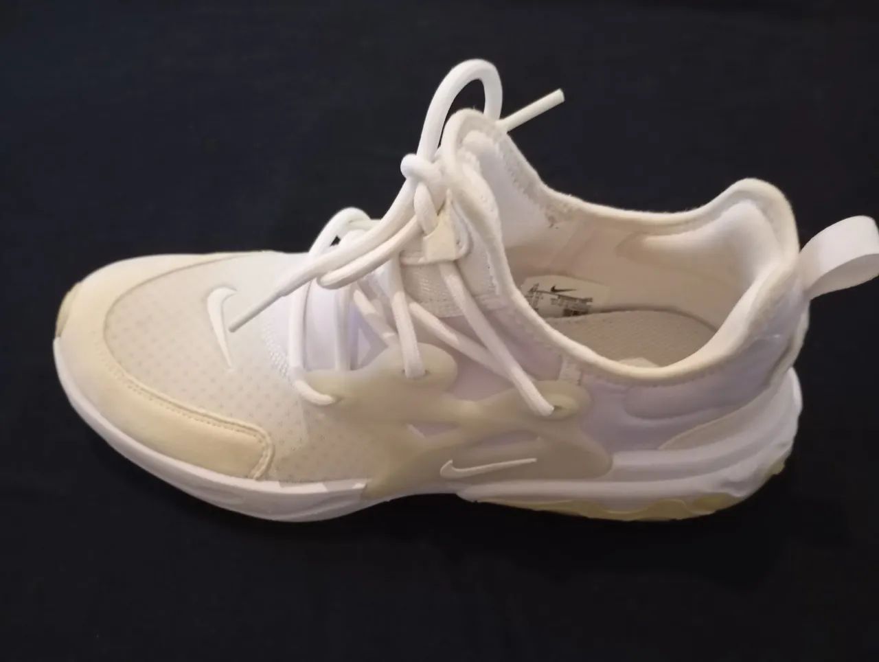 react presto triple white