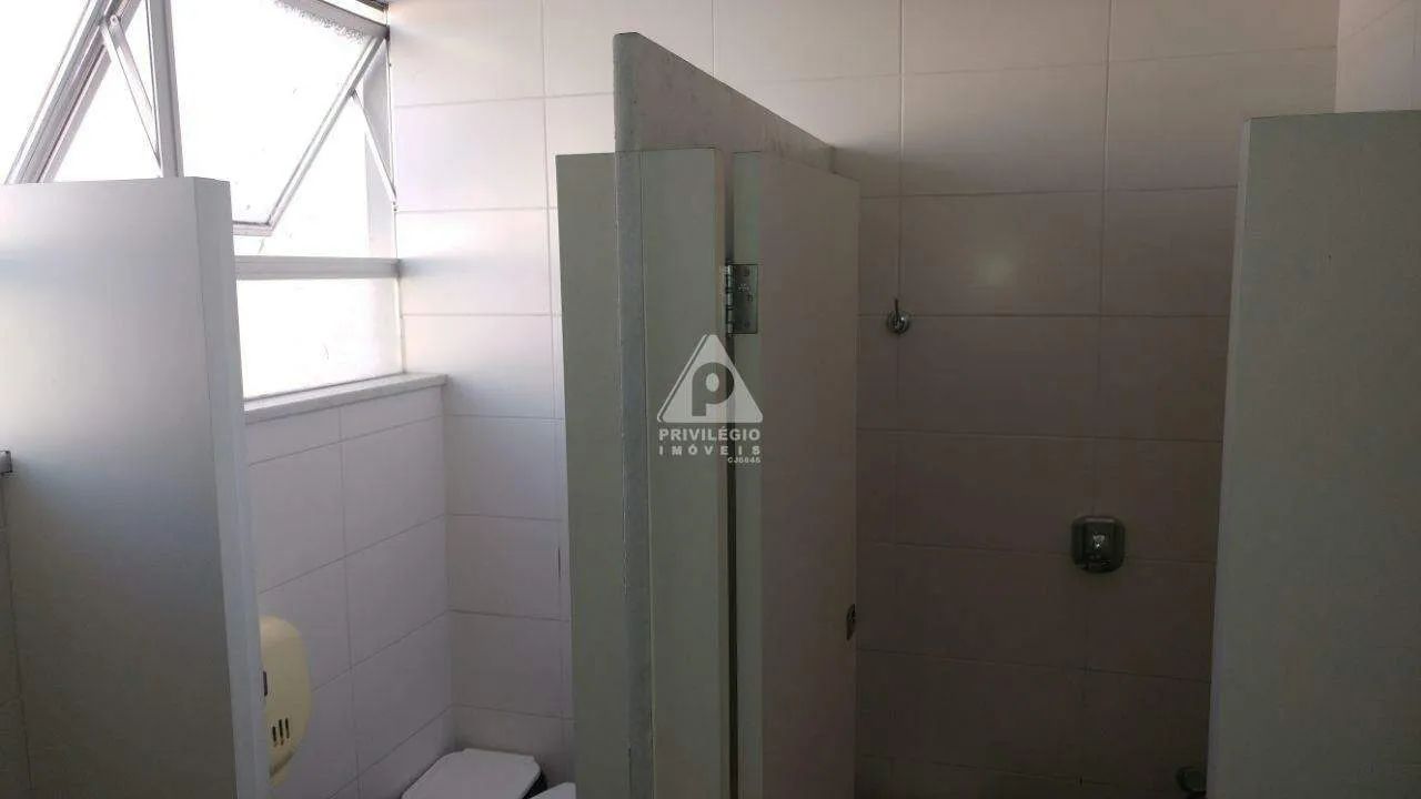 Sala Comercial 200m² | Ponto Estratégico | 9 Salas | Ar Split | Coração de Copacabana - Foto 3