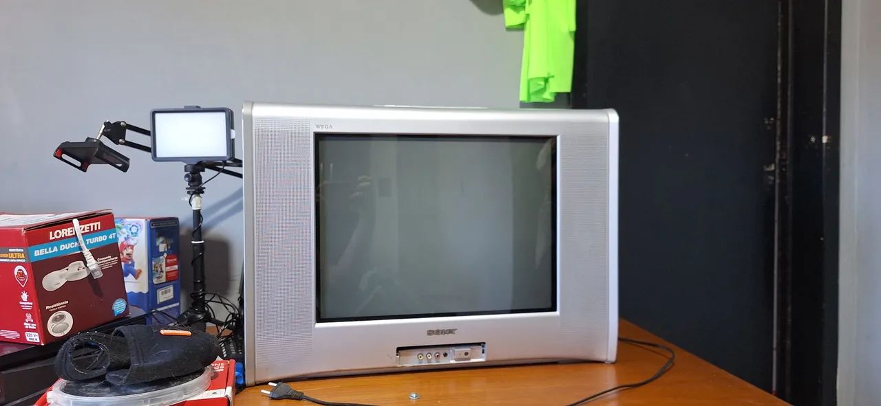 ? TV de Tubo Sony Wega 21 Polegadas - Retrô e Clássica - Foto 4