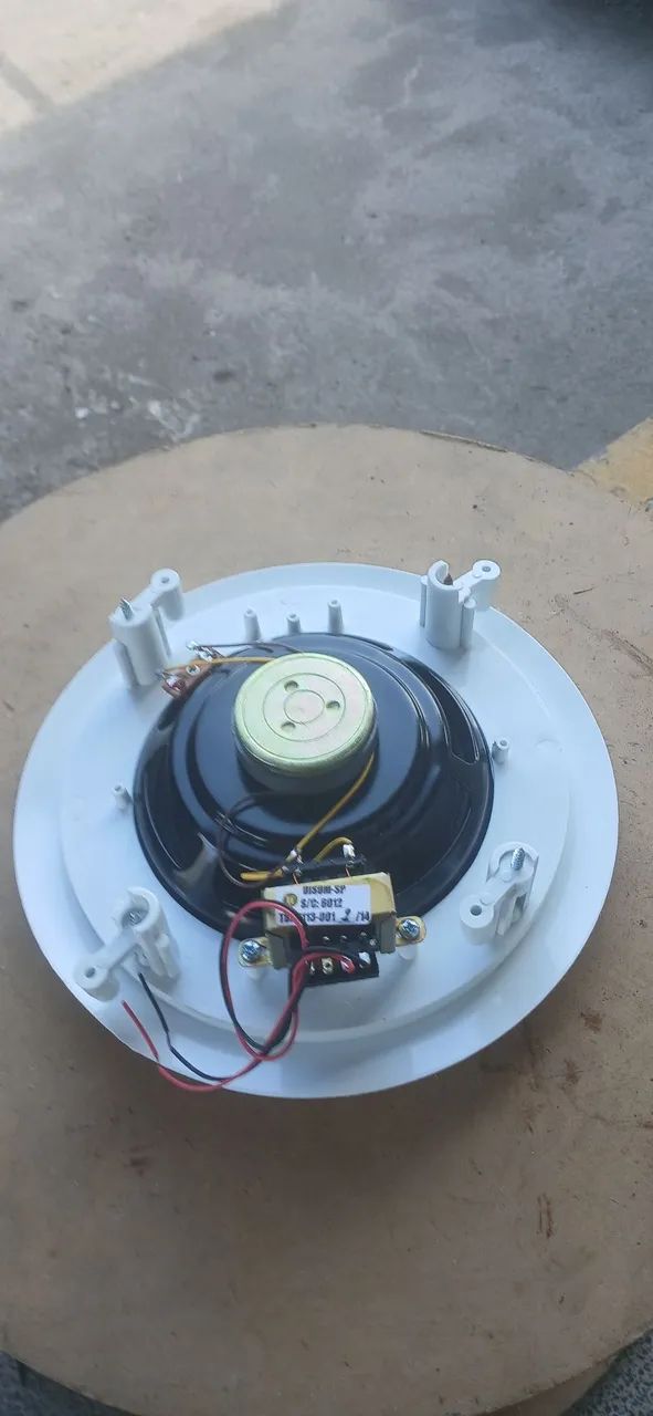 Autofalante de embutir branco