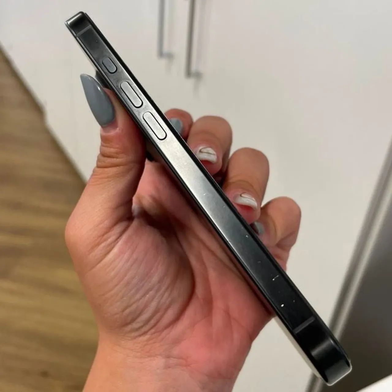 iPhone 16 pro 128 - Foto 3