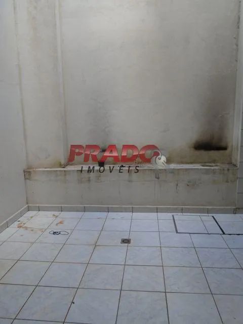 Geminado para alugar em Maringá, Zona 07, com 3 quartos, com 185 m² - Foto 4