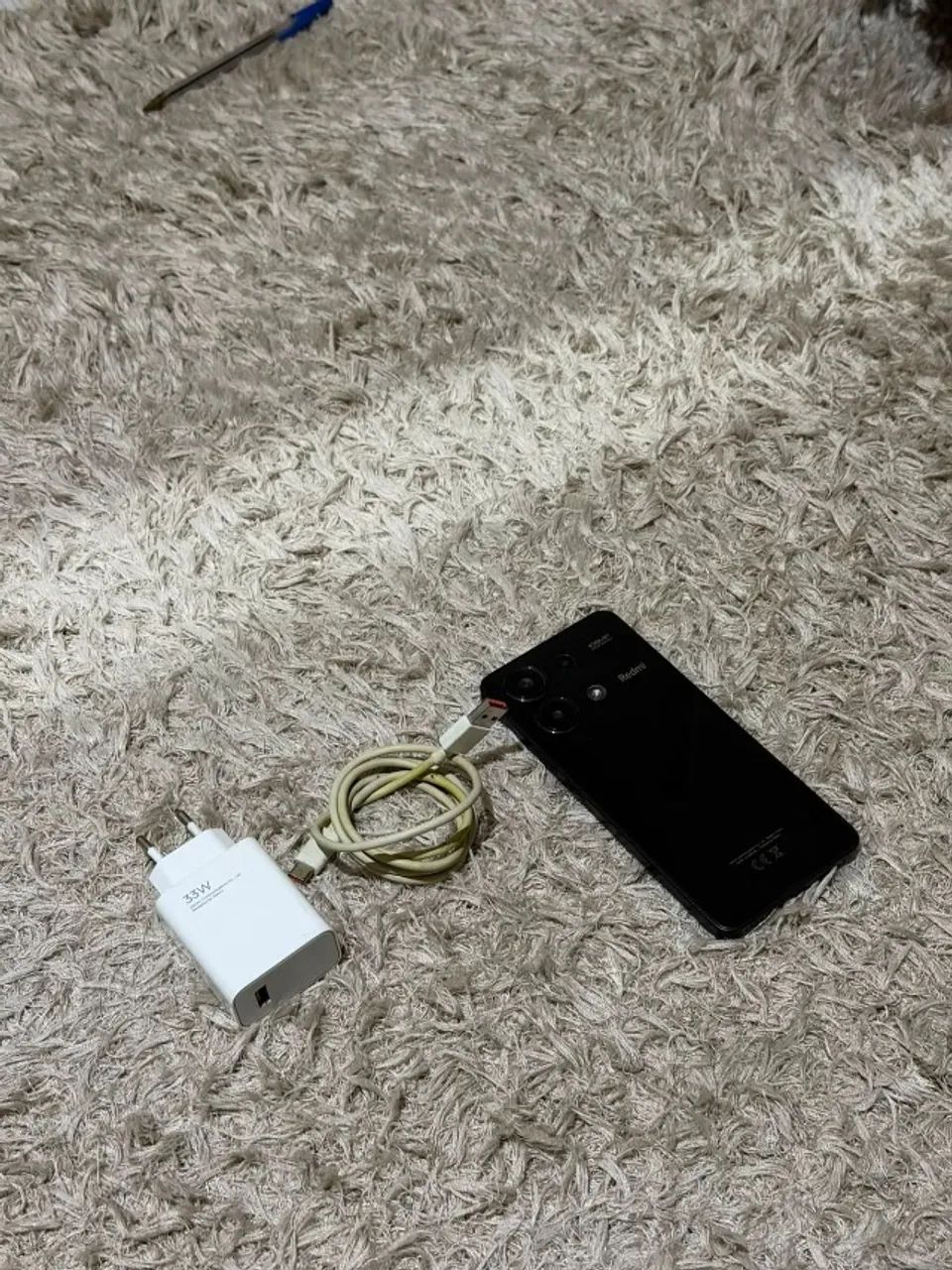 Redimi note 13. 128GB 8de memória ram. E sem troca