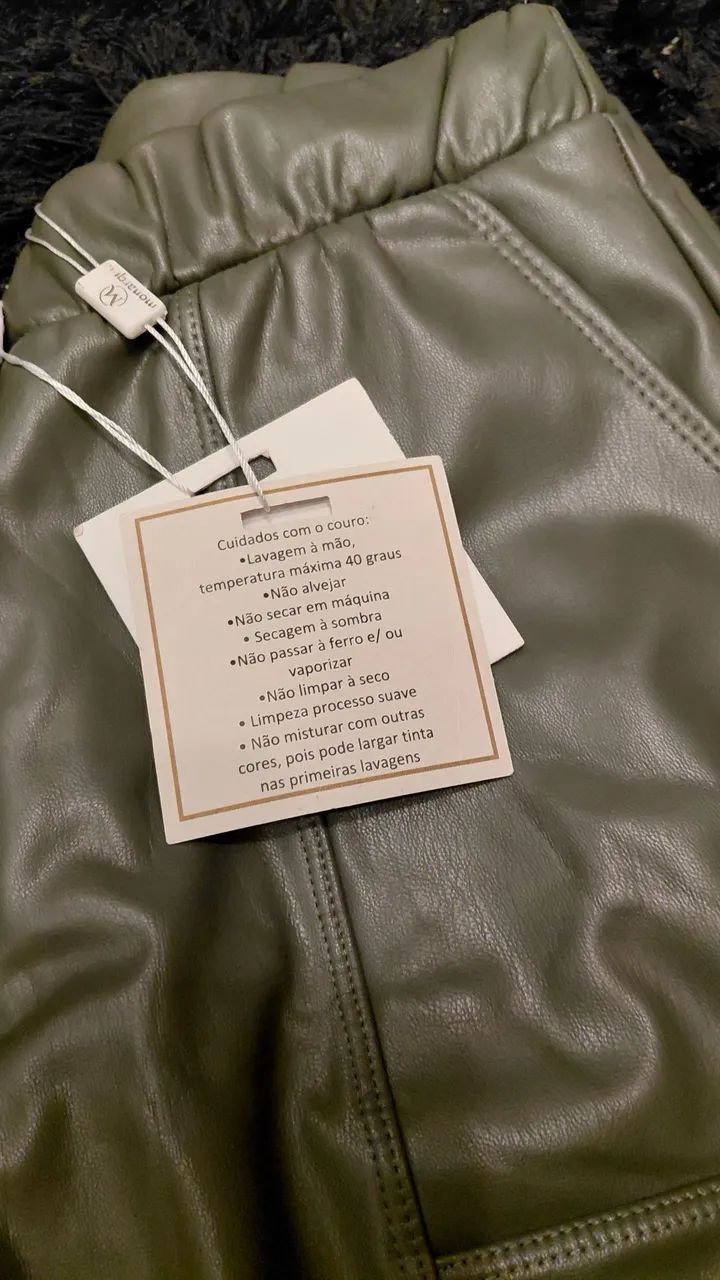 Calça couro