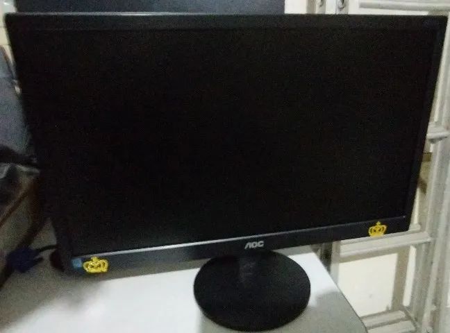 Monitor AOC 19"
