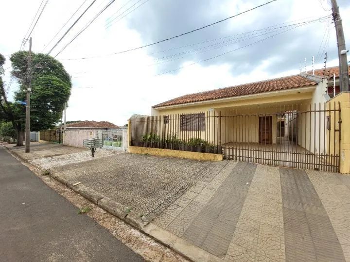 Casa para alugar em Maringá, Jardim Alvorada, com 3 quartos, com 145 m²