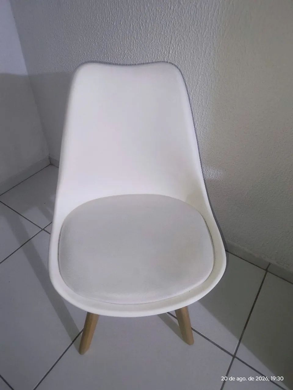 Cadeira Charles eames