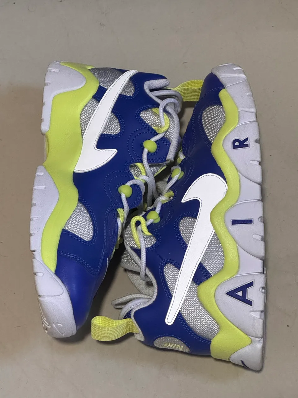 Tênis Nike air de onça - Calçados - Restinga, Porto Alegre