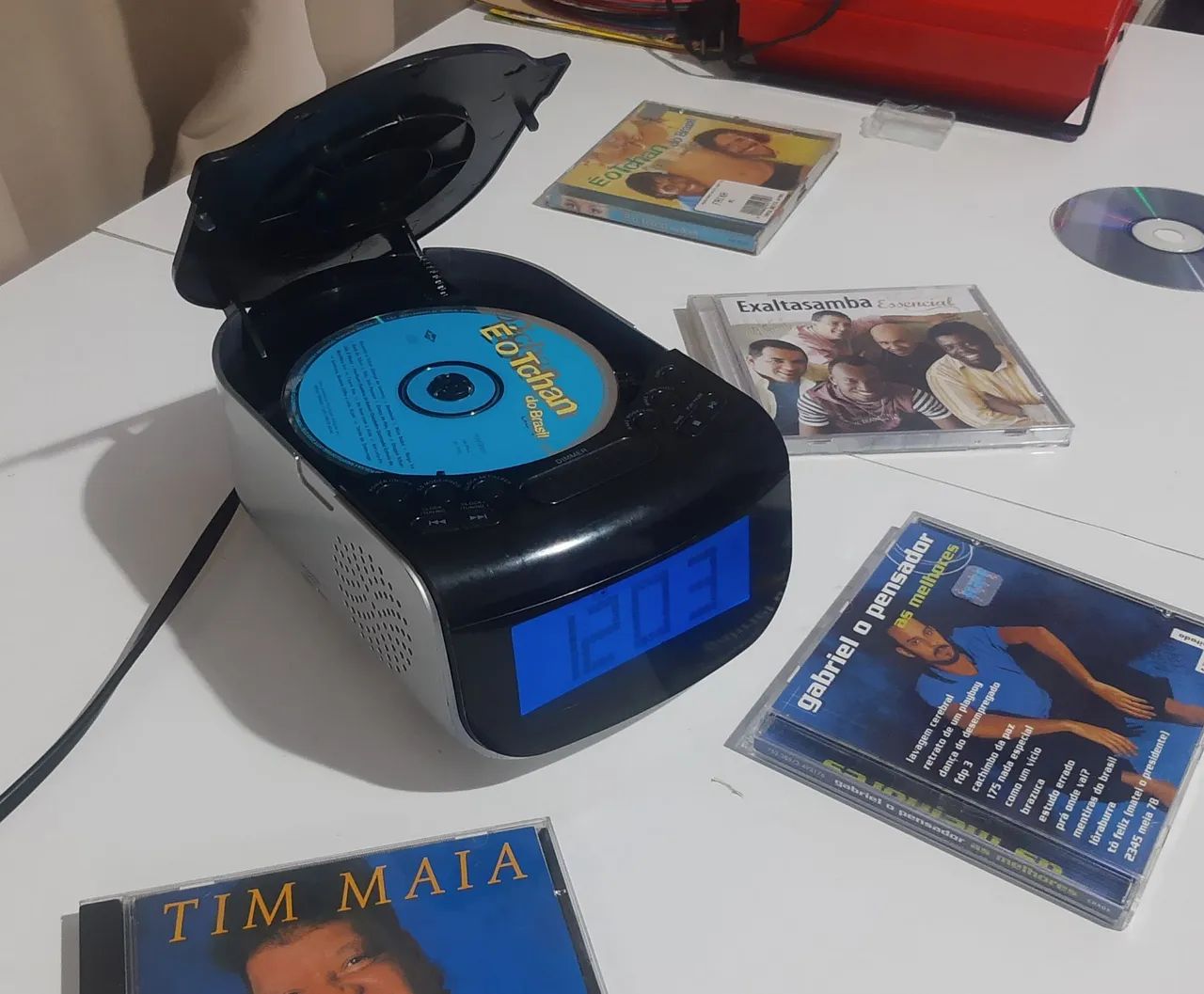 Toca CD com relógio digital RELIQUIA cd funcionando 