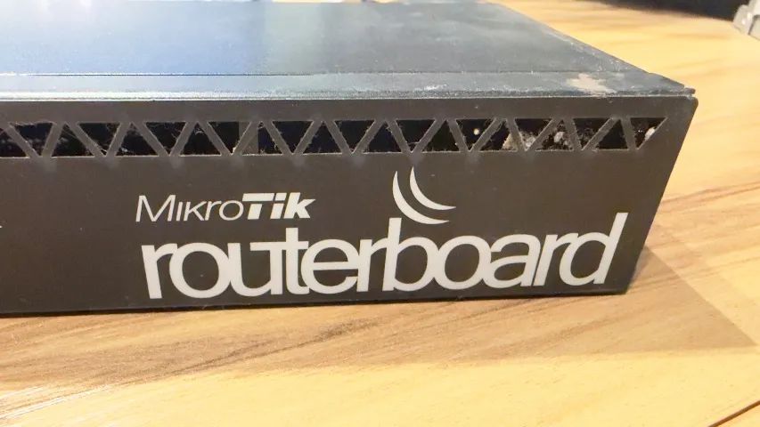 Mikrotik route RB2011Ui AS-RM (4 unidades) - Foto 2