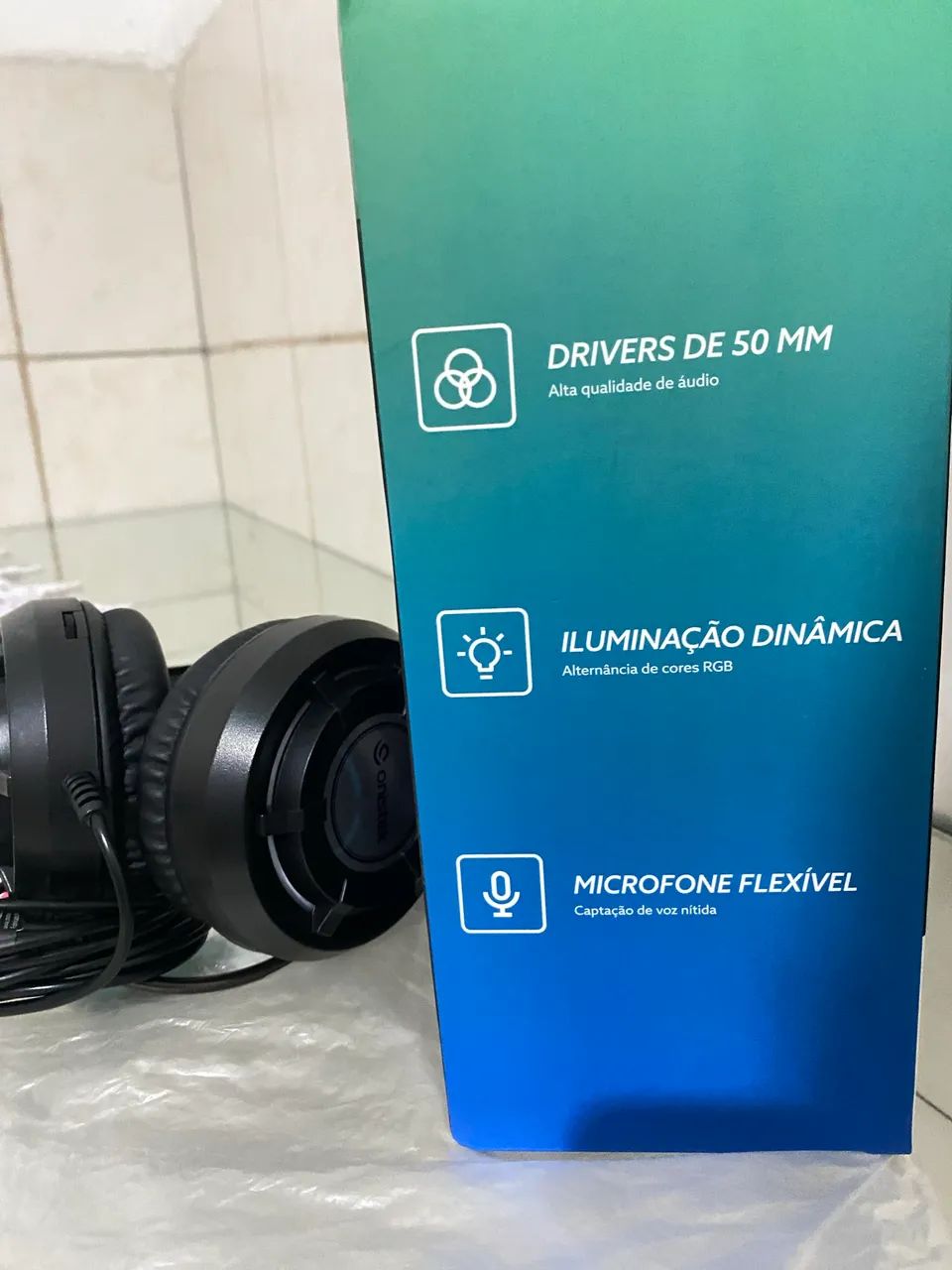 Fone422080356696074240