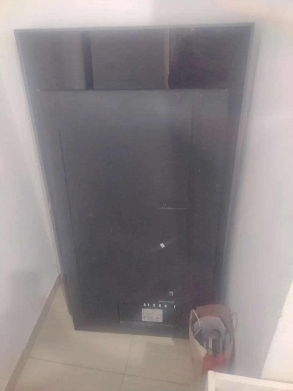 Vendo carcaça de tvs e placa tvs problema tela 