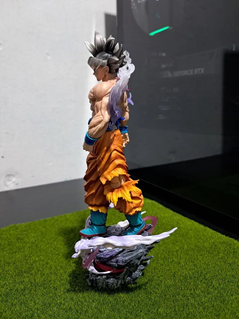 Action Figure Dragon Ball Super - Goku Instinto Superior 21cm - Foto 2