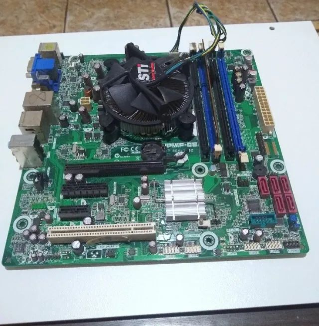 Kit Placa-Mãe IPMIB-GS LGA 1155 + Processador Intel Core i3 + Memória DDR3 2GB