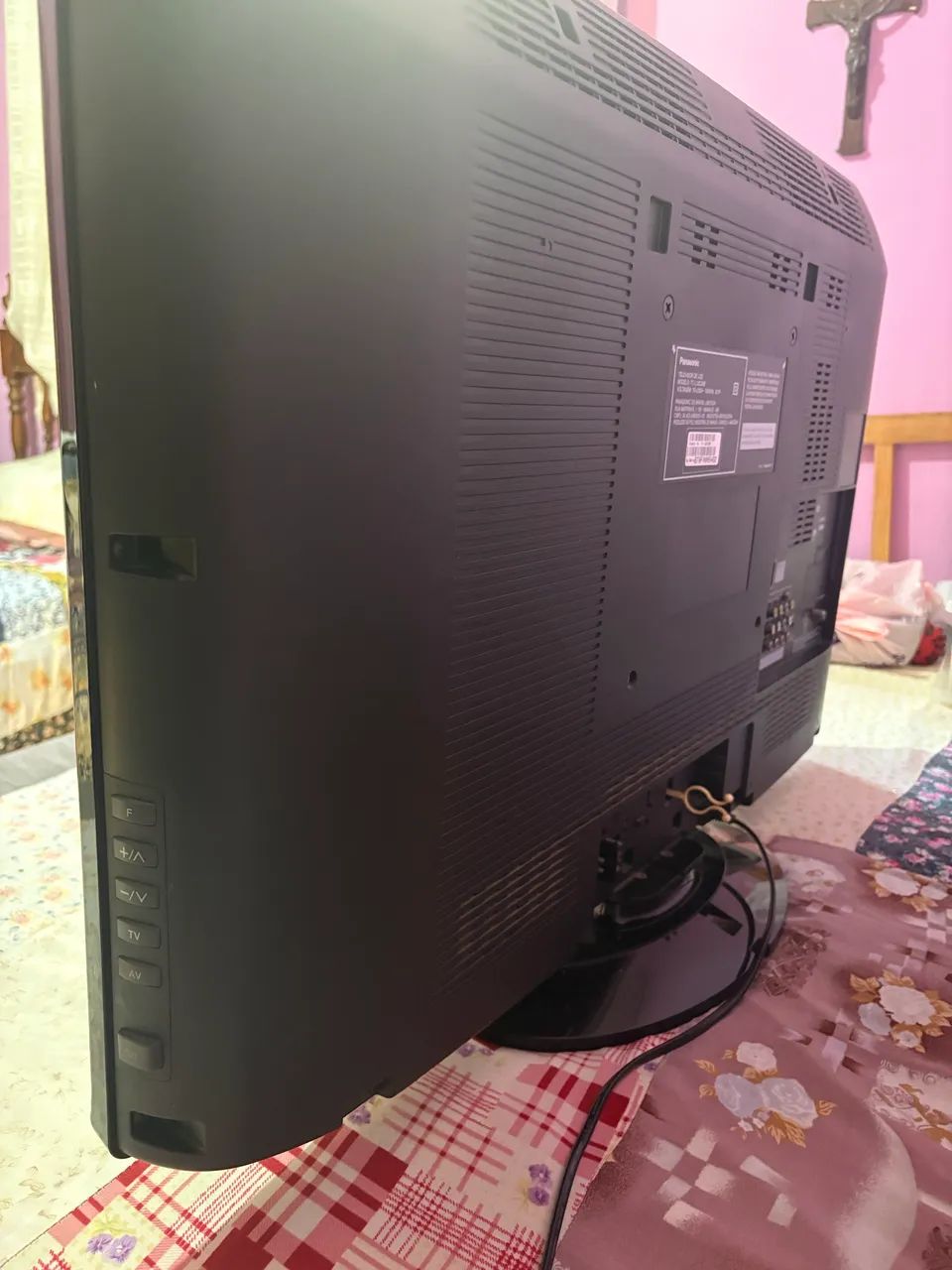 Televisão e teclado  - Foto 2