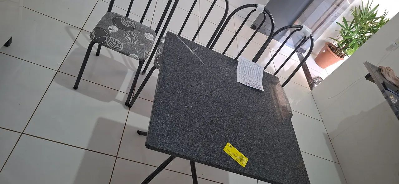Mesa 4 cadeira nova nunca usada  - Foto 4