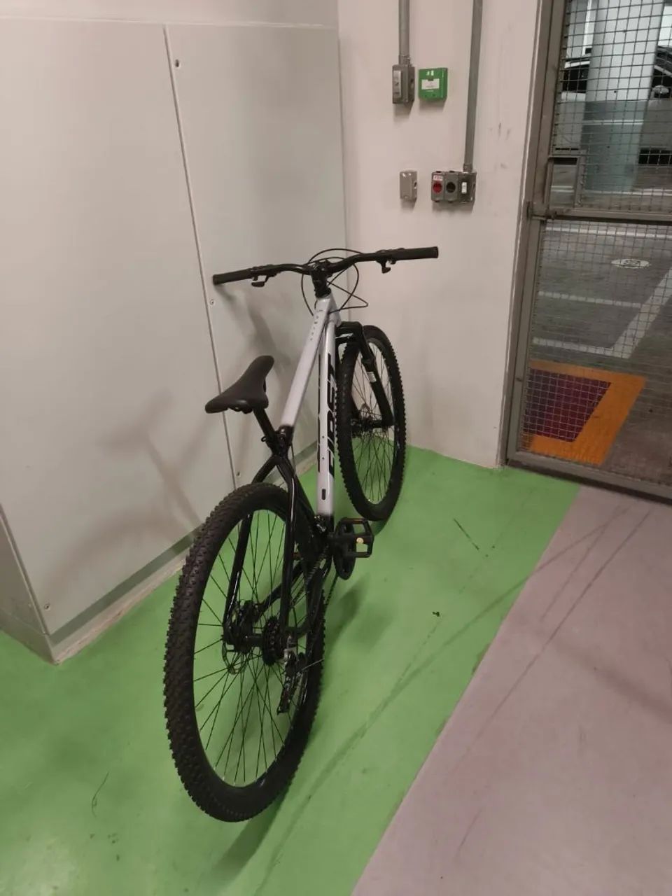 BICICLETA FIRST ARO 29  - Foto 2