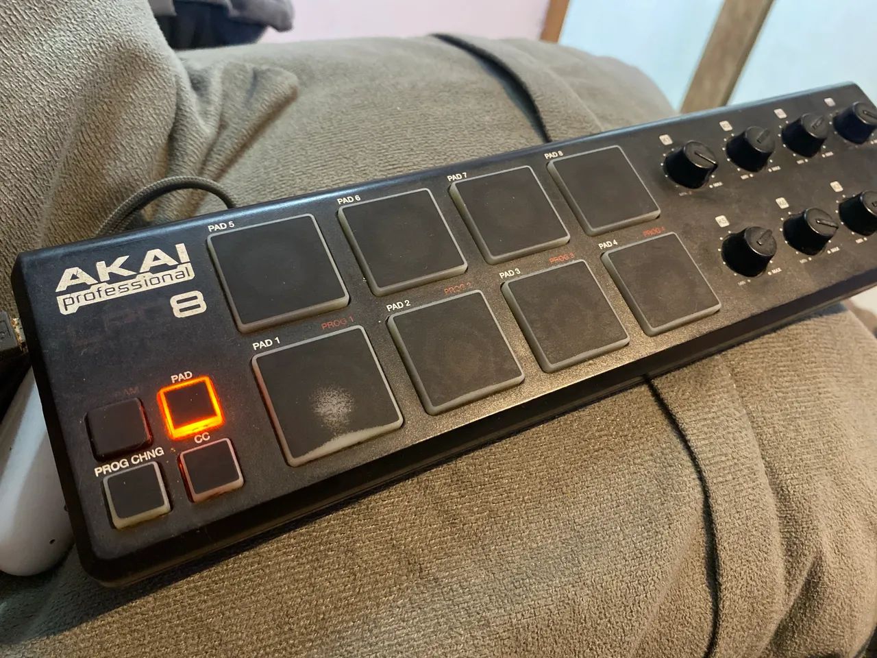 ? Controlador MIDI Akai LPD8 - Compacto e Profissional ? - Foto 2