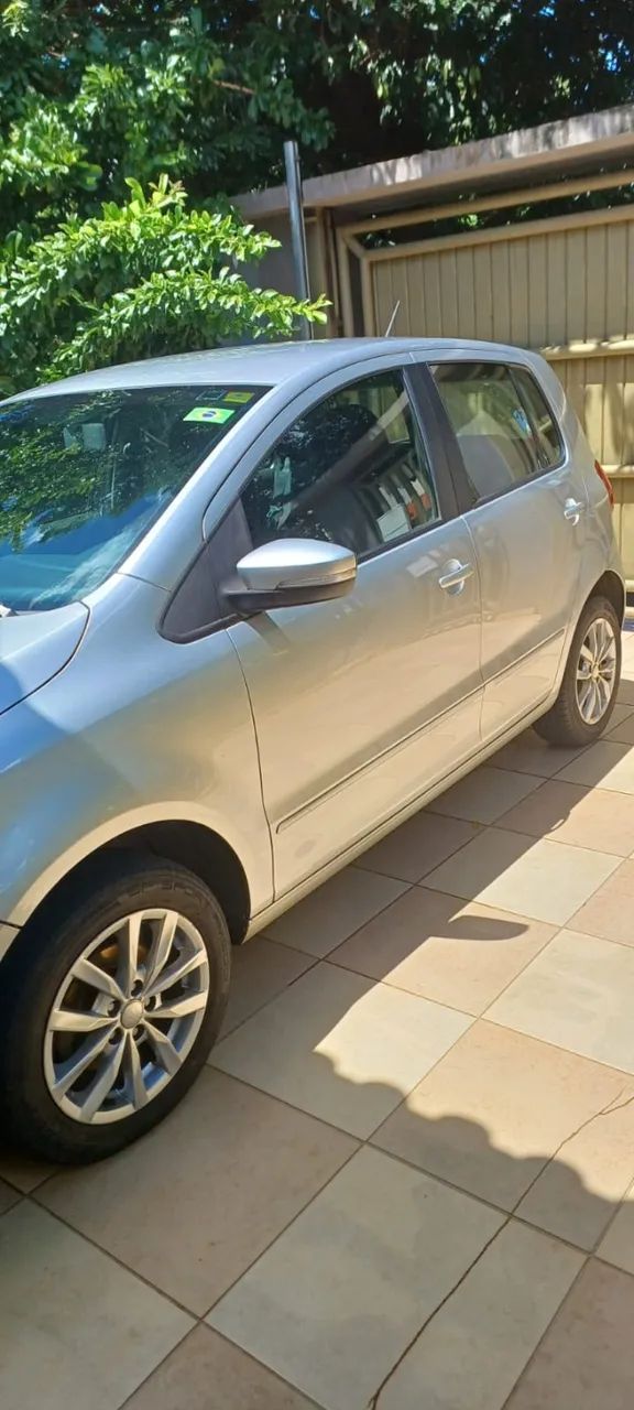 Volkswagen Fox 1.0 MI Total Flex 8V 3P 2014 - Foto 4