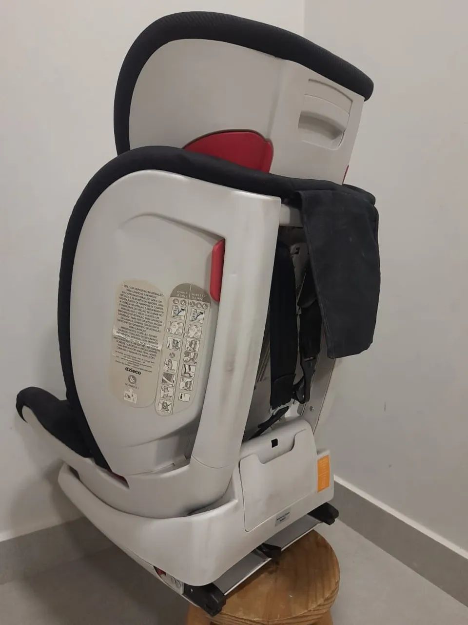 Cadeira Techno Fix da dZieco com Isofix - Foto 2