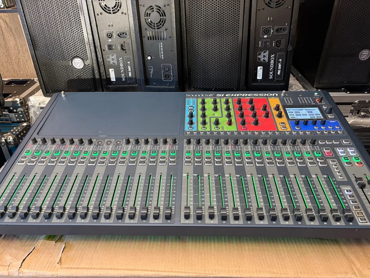 Mesa de Som Digital 32 Canais SI-Expression-3 - Soundcraft