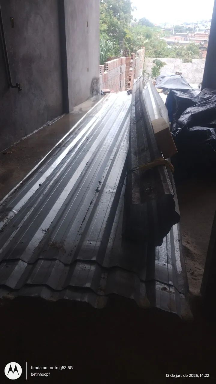 Vendo 5 telha de 6 metros usadas