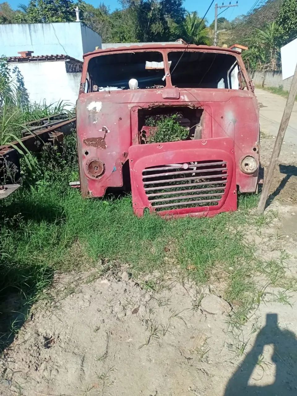 Vendo chassi com cabine,  documentado e recibo aberto.  - Foto 4