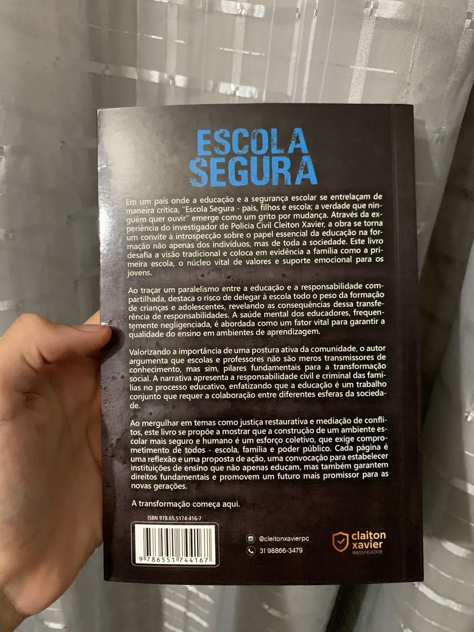 Safe School Book456501968556544001