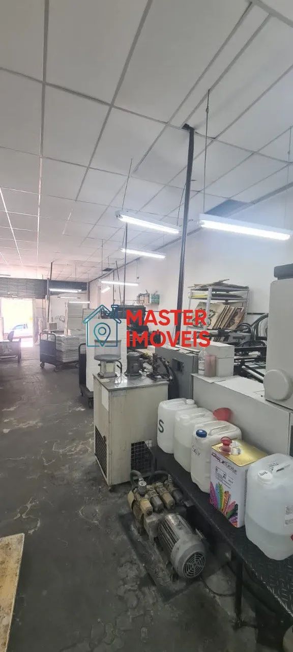 EXCELENTE GALPÃO COM 300 M² - Foto 2
