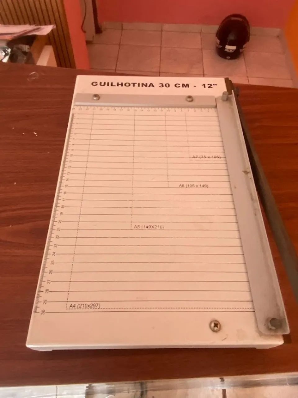 Maquina de encadernar e guilhotina - Foto 5